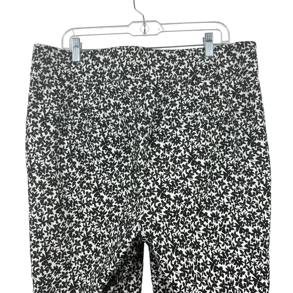 LANE BRYANT The Allie Black & White Floral Patterned Pants Plus Size 18W Trouser - Picture 10 of 16